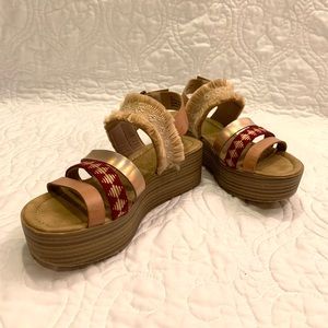 Cute Boho Platform Heels!!